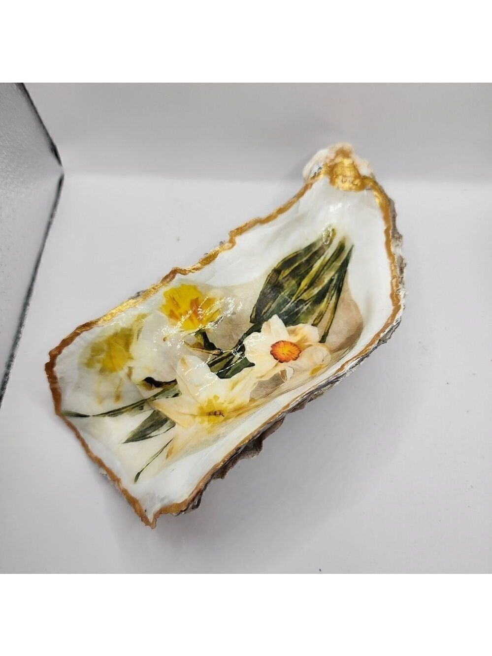 DECOUPAGE HUGE OYSTER SHELL - Picture 4 of 5